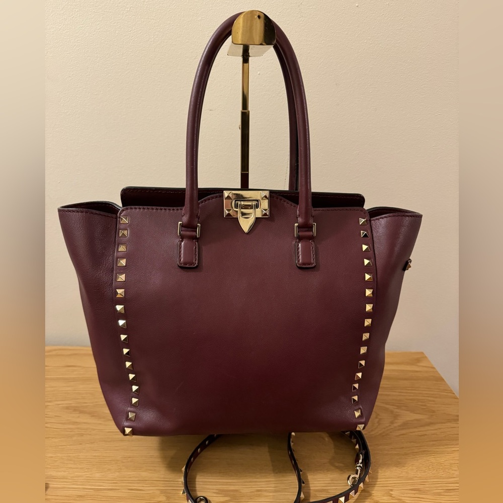 AUTHENTIC VALENTINO GARAVANI MEDIUM GRAINY CALFSKIN ROCKSTUD